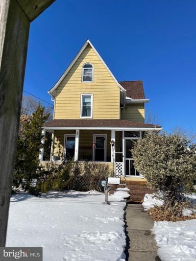 318 E Elm Avenue, Lindenwold, NJ 08021 Main Photo