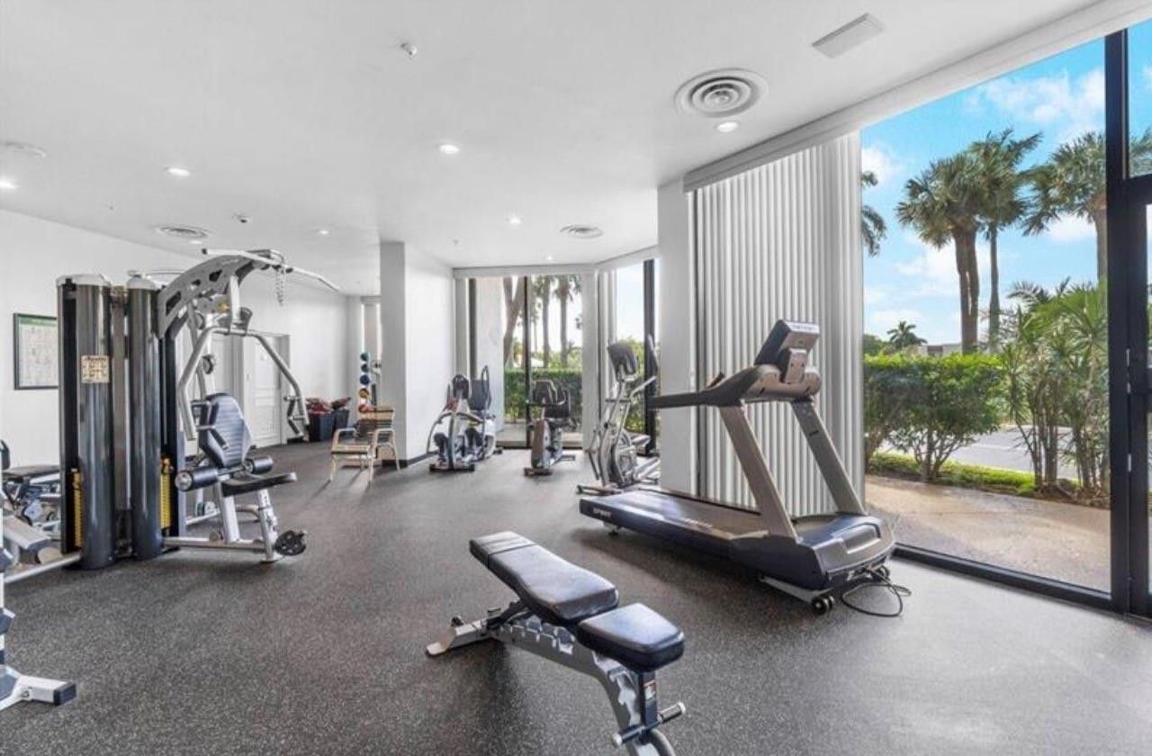 2400 Presidential Way, Unit PH2, West Palm Beach, FL 33401 Photo