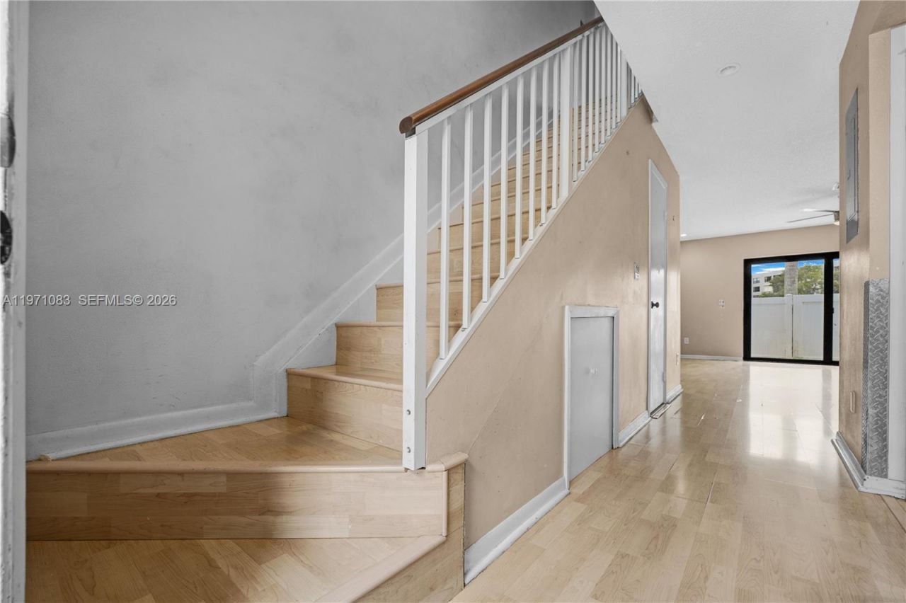 11625 NW 11th St , Unit 11625, Pembroke Pines, FL 33026 Photo