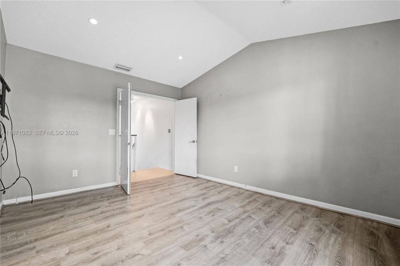 11625 NW 11th St , Unit 11625, Pembroke Pines, FL 33026 Photo