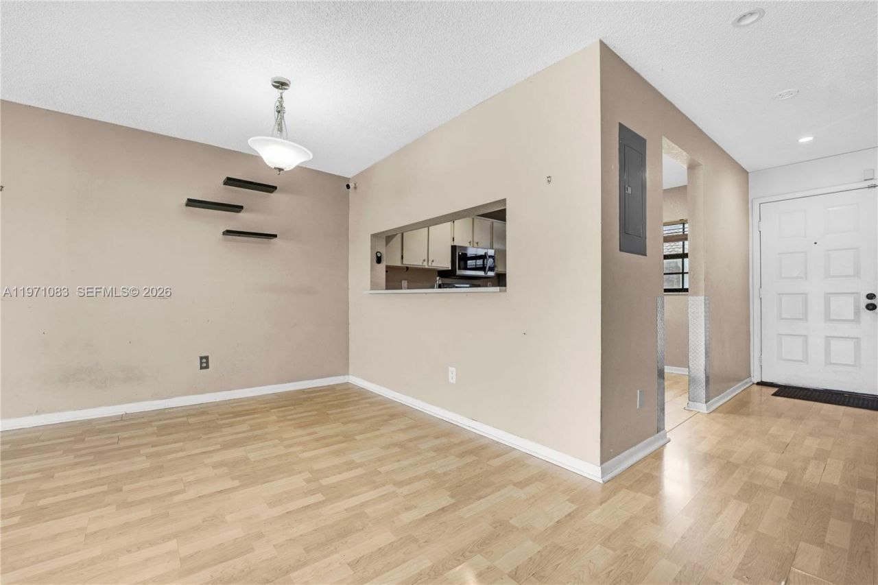 11625 NW 11th St , Unit 11625, Pembroke Pines, FL 33026 Photo