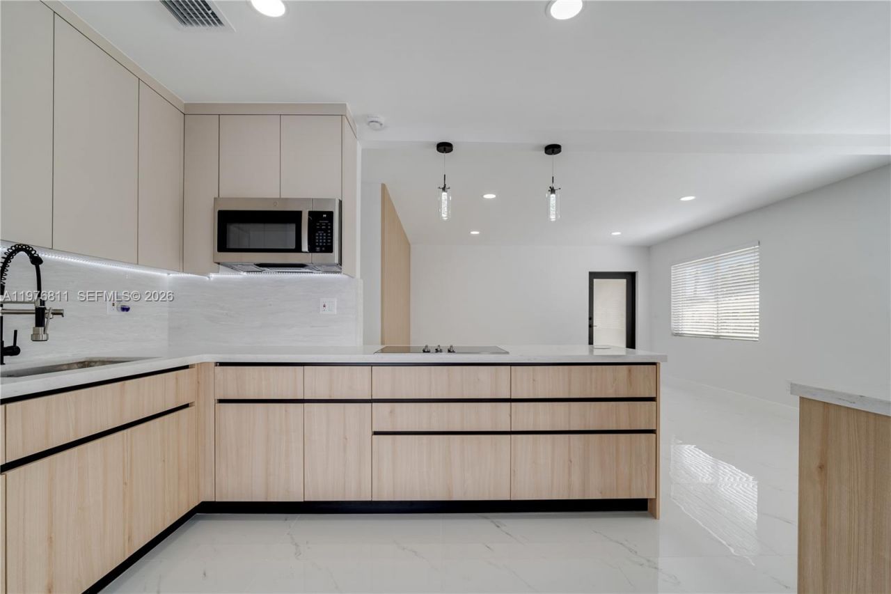 11351 SW 52nd Ter, Miami, FL 33165 Photo