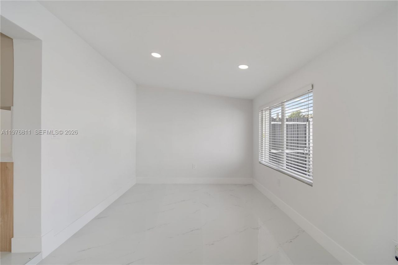 11351 SW 52nd Ter, Miami, FL 33165 Photo