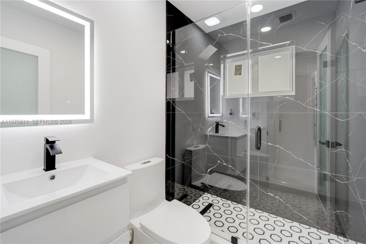 11351 SW 52nd Ter, Miami, FL 33165 Photo