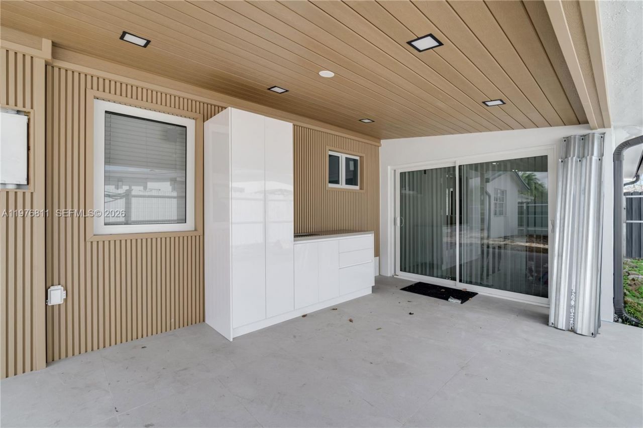 11351 SW 52nd Ter, Miami, FL 33165 Photo