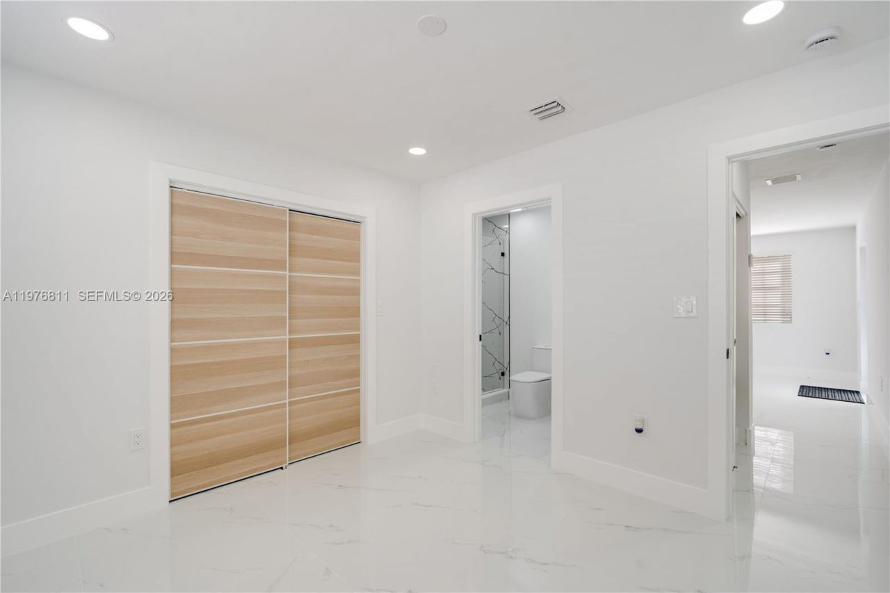 11351 SW 52nd Ter, Miami, FL 33165 Photo