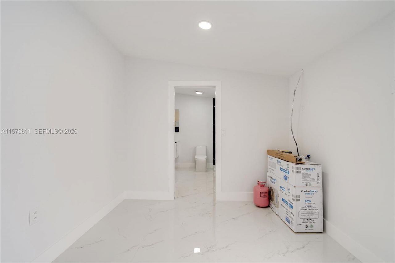 11351 SW 52nd Ter, Miami, FL 33165 Photo