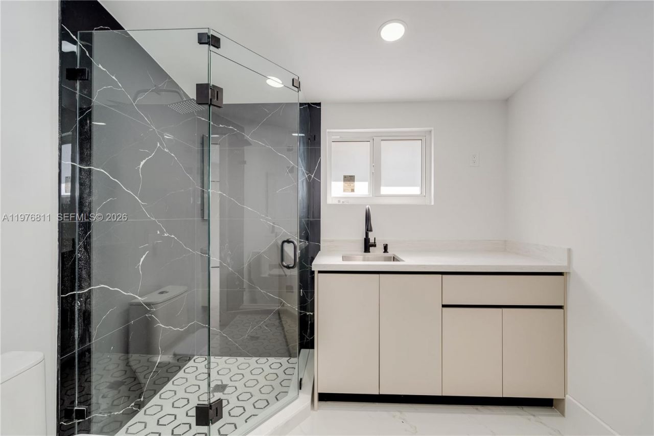 11351 SW 52nd Ter, Miami, FL 33165 Photo