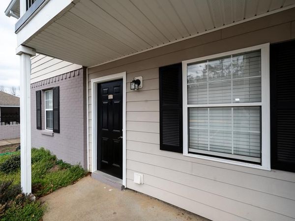 2112 Old Taylor Rd., #b1, Oxford, MS 38655