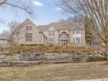 1721 Archers Pointe, Rochester Hills, MI 48306