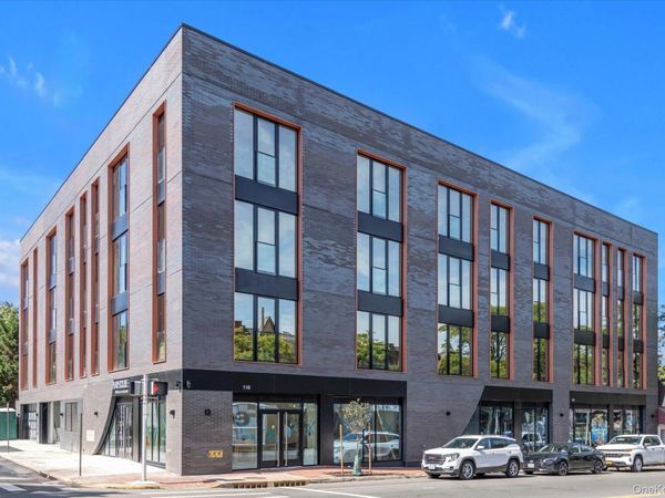 108 Middle Neck Road , Great Neck, NY 11021