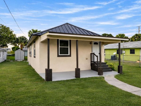 712 SE Bayou Avenue, Stuart, FL 34994