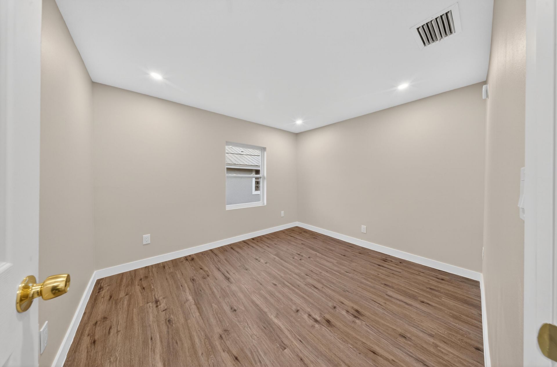 712 SE Bayou Avenue, Stuart, FL 34994 Photo