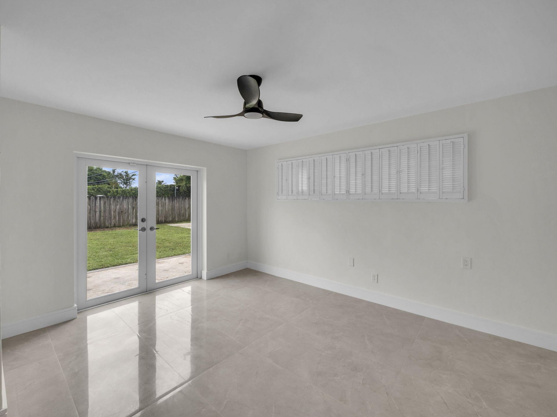 21020 Highland Lakes Boulevard, Miami, FL 33179 Photo