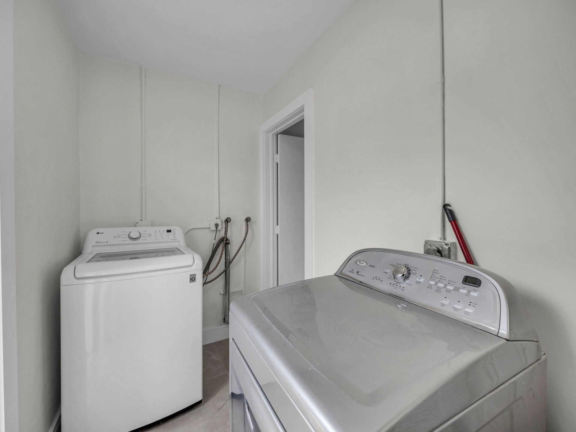 21020 Highland Lakes Boulevard, Miami, FL 33179 Photo