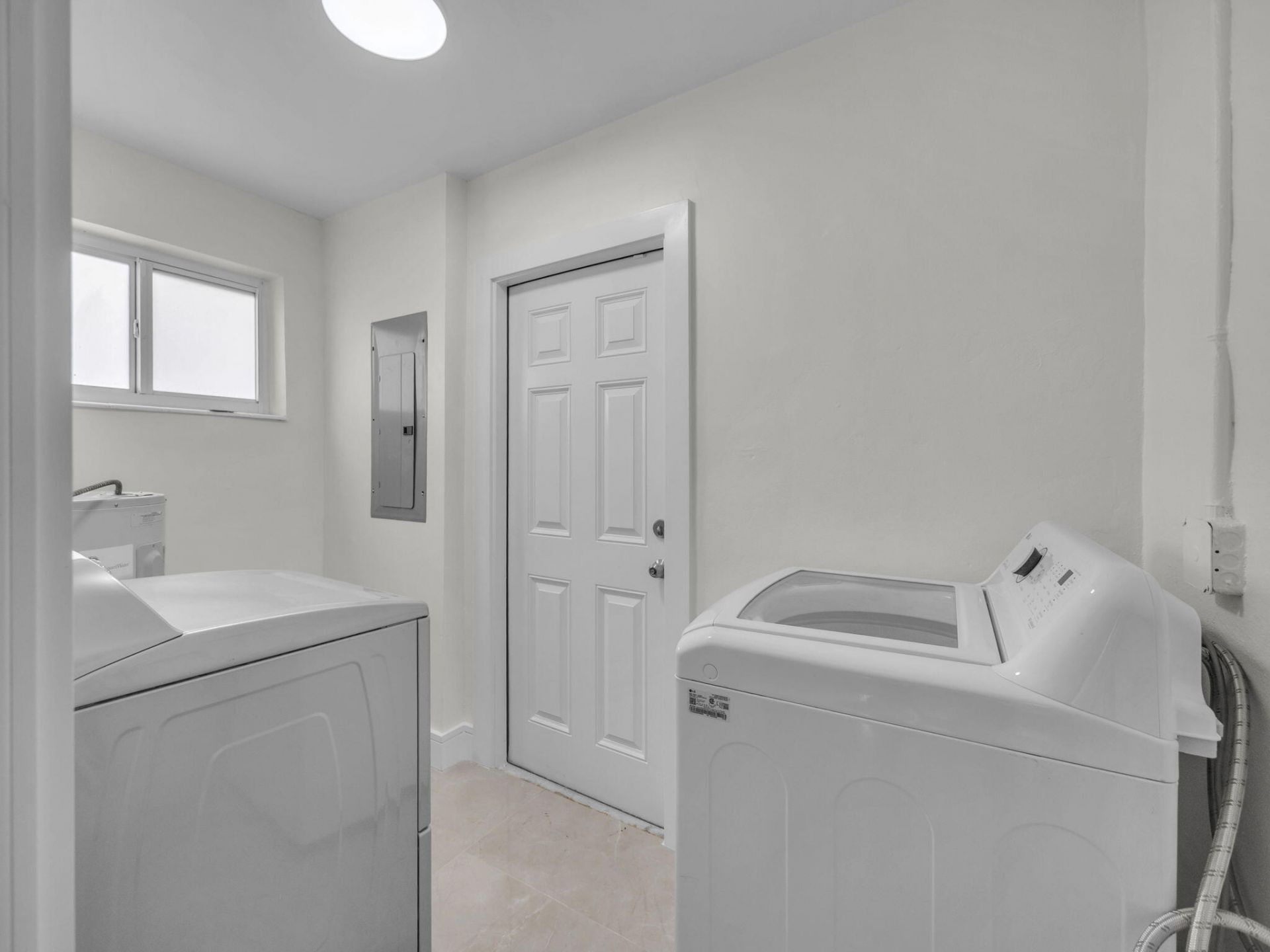 21020 Highland Lakes Boulevard, Miami, FL 33179 Photo