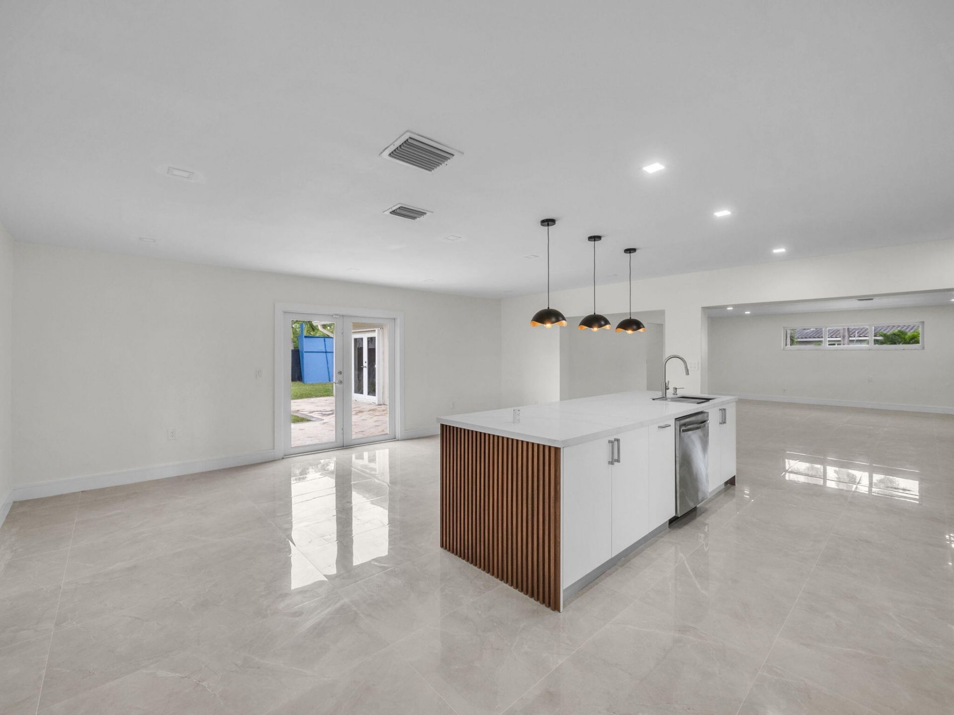 21020 Highland Lakes Boulevard, Miami, FL 33179 Photo