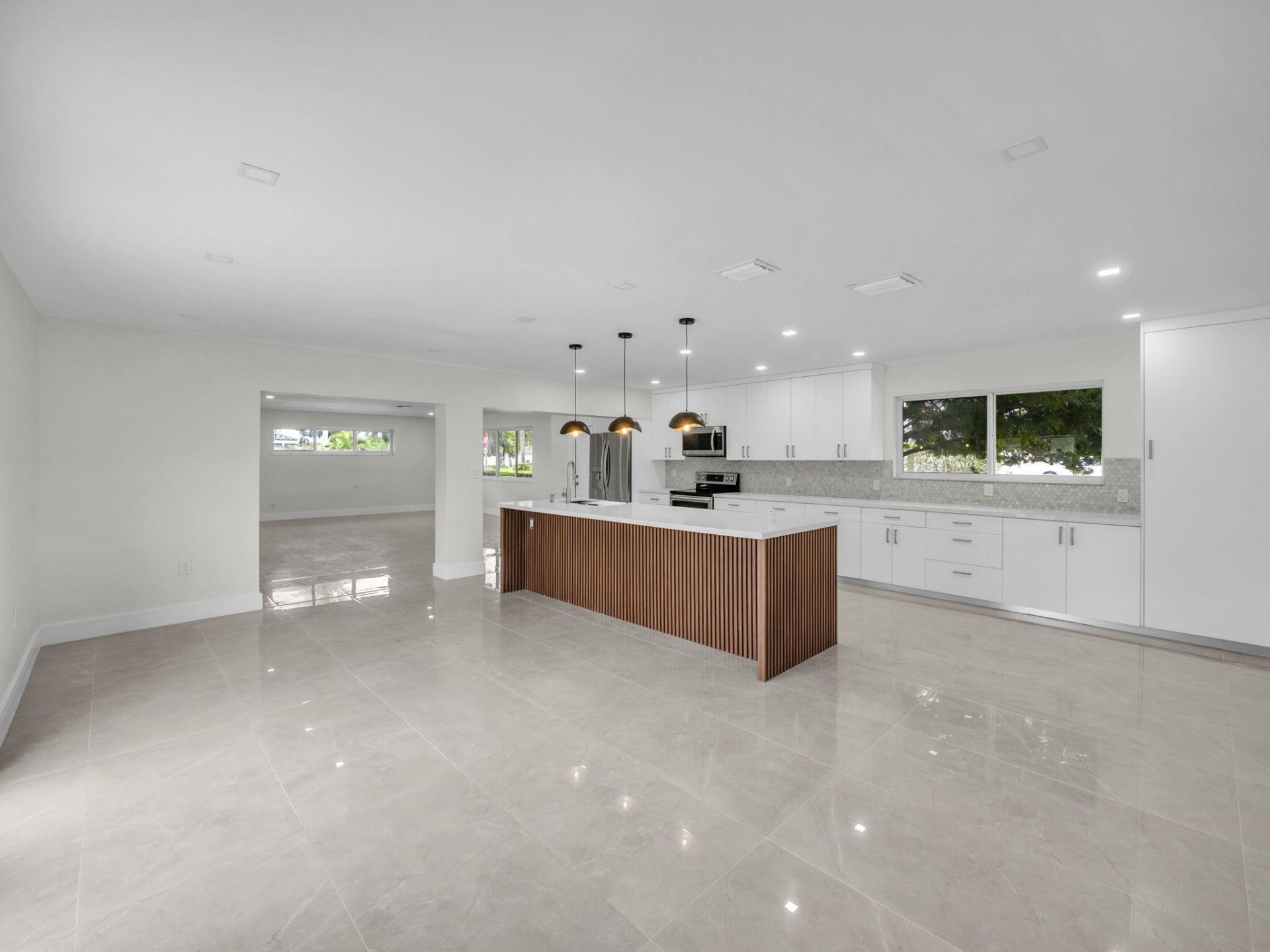 21020 Highland Lakes Boulevard, Miami, FL 33179 Photo