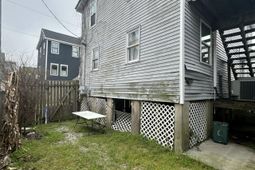 12 Sheppard Street photo 4