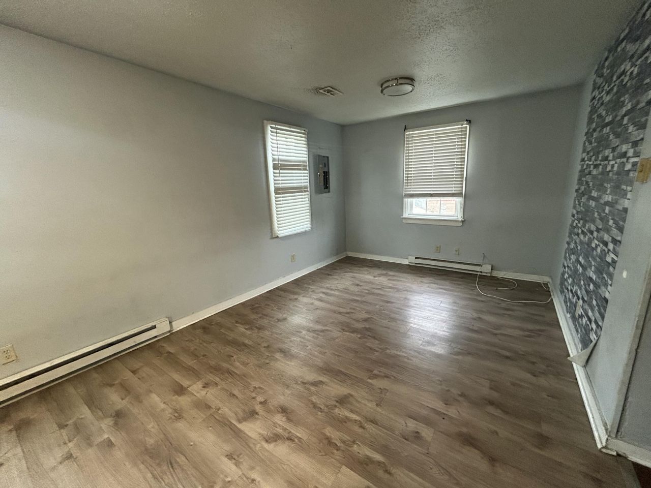 12 Sheppard Street Photo 8