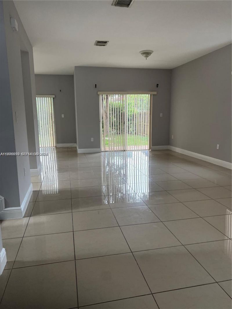 3389 NE 4th St , Homestead, FL 33033 Photo