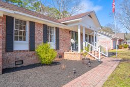 105 Cynthia Lane photo 4