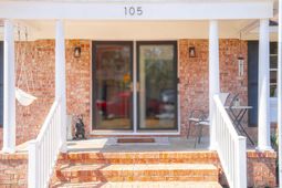 105 Cynthia Lane photo 4