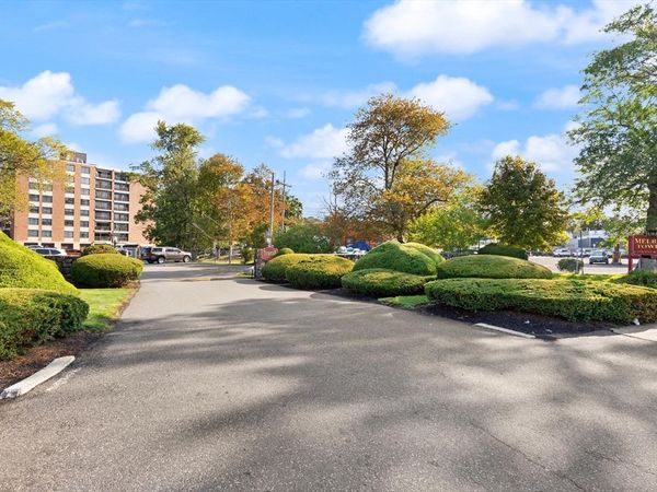 49 Melrose Street, Unit 1F, Melrose, MA 02176