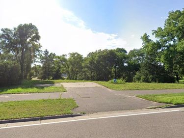 15360 Sunfish Lake Boulevard NW, Anoka, MN 55303