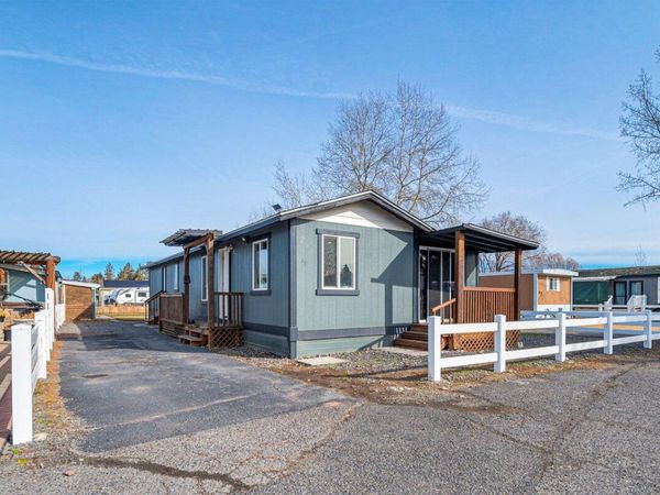 64900 Hunnell Road, Bend, OR 97703