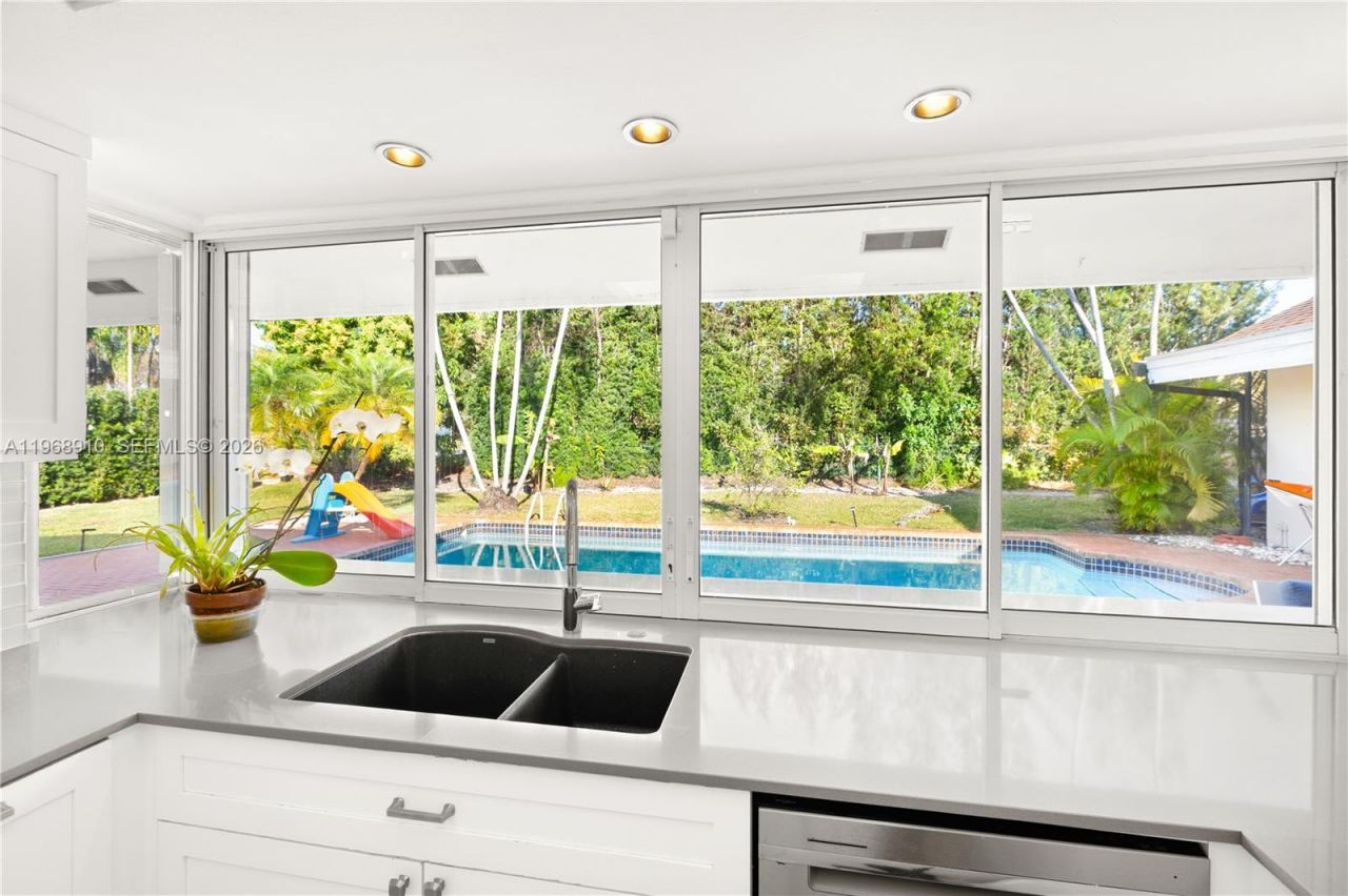 17341 SW 74th Ave , Palmetto Bay, FL 33157 Photo