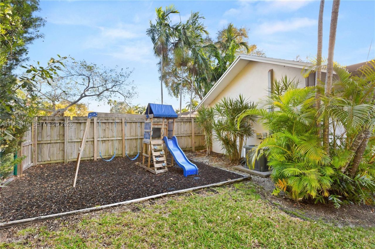 17341 SW 74th Ave , Palmetto Bay, FL 33157 Photo