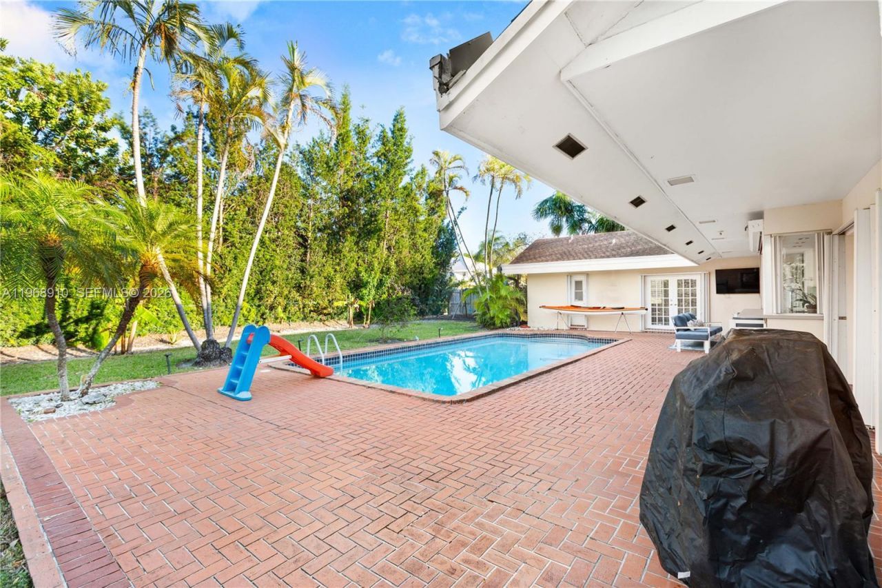 17341 SW 74th Ave , Palmetto Bay, FL 33157 Photo