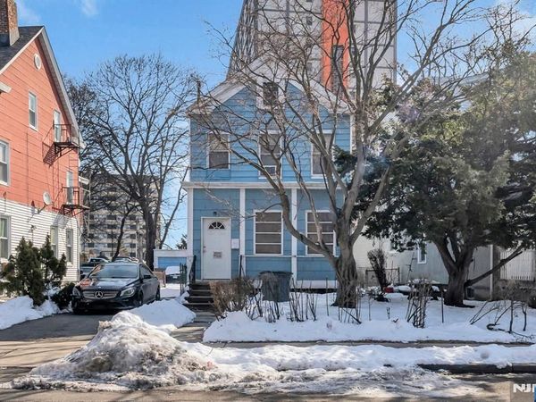 128 Arlington Avenue, EAST ORANGE, NJ 07018