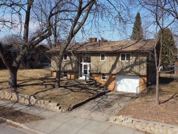 526 4th Street W, Hastings, MN 55033