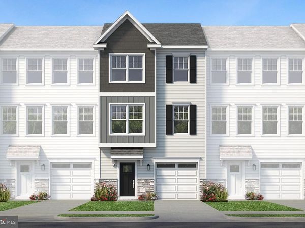 304 EAST SAWYER COURT, ROYERSFORD, PA 19468