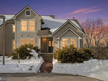 207 SYCAMORE COURT , TANNERSVILLE, PA 18372