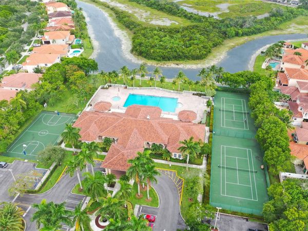 7640 Westwood Drive, Unit 411, Tamarac, FL 33321