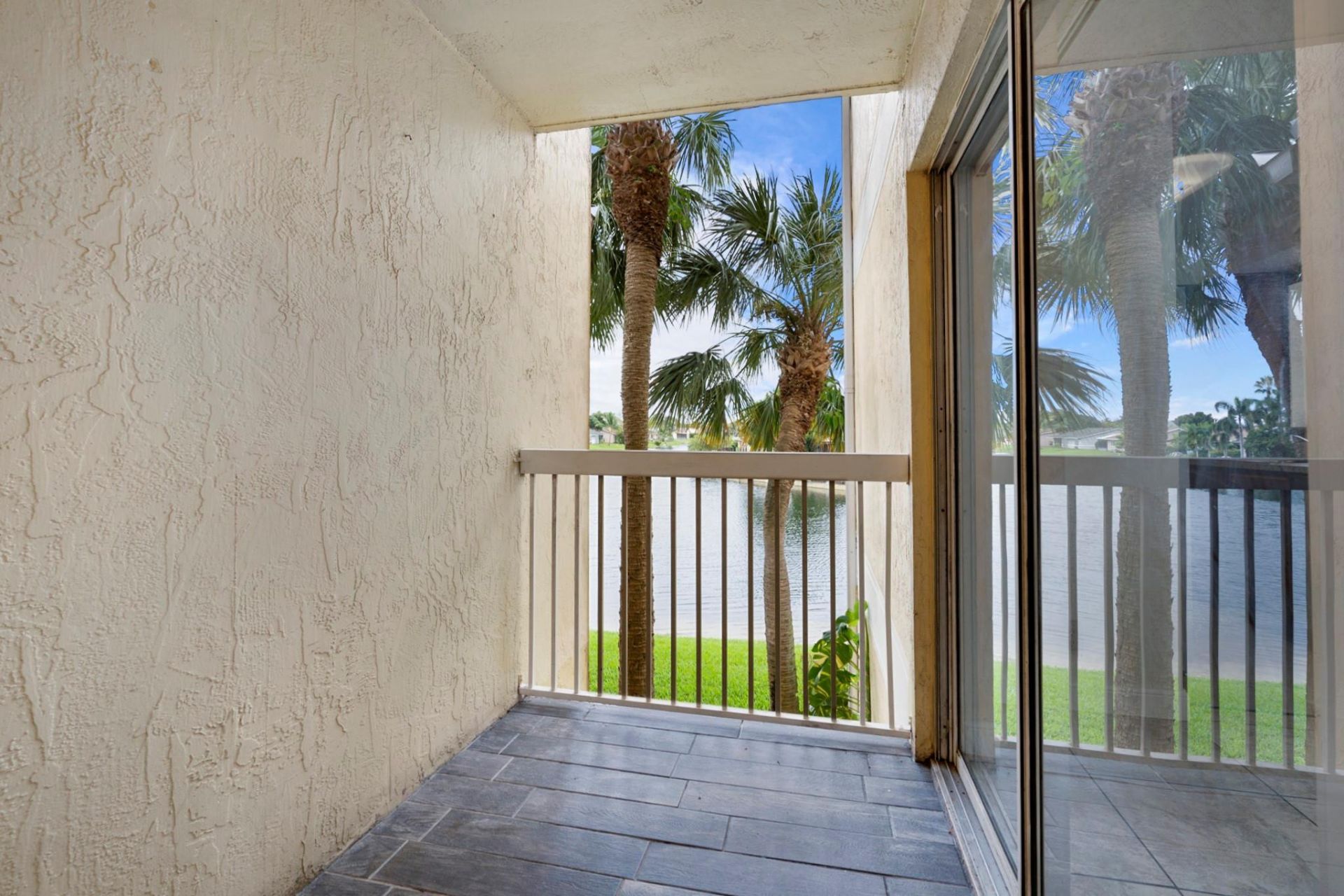 7640 Westwood Drive, Unit 411, Tamarac, FL 33321 Photo