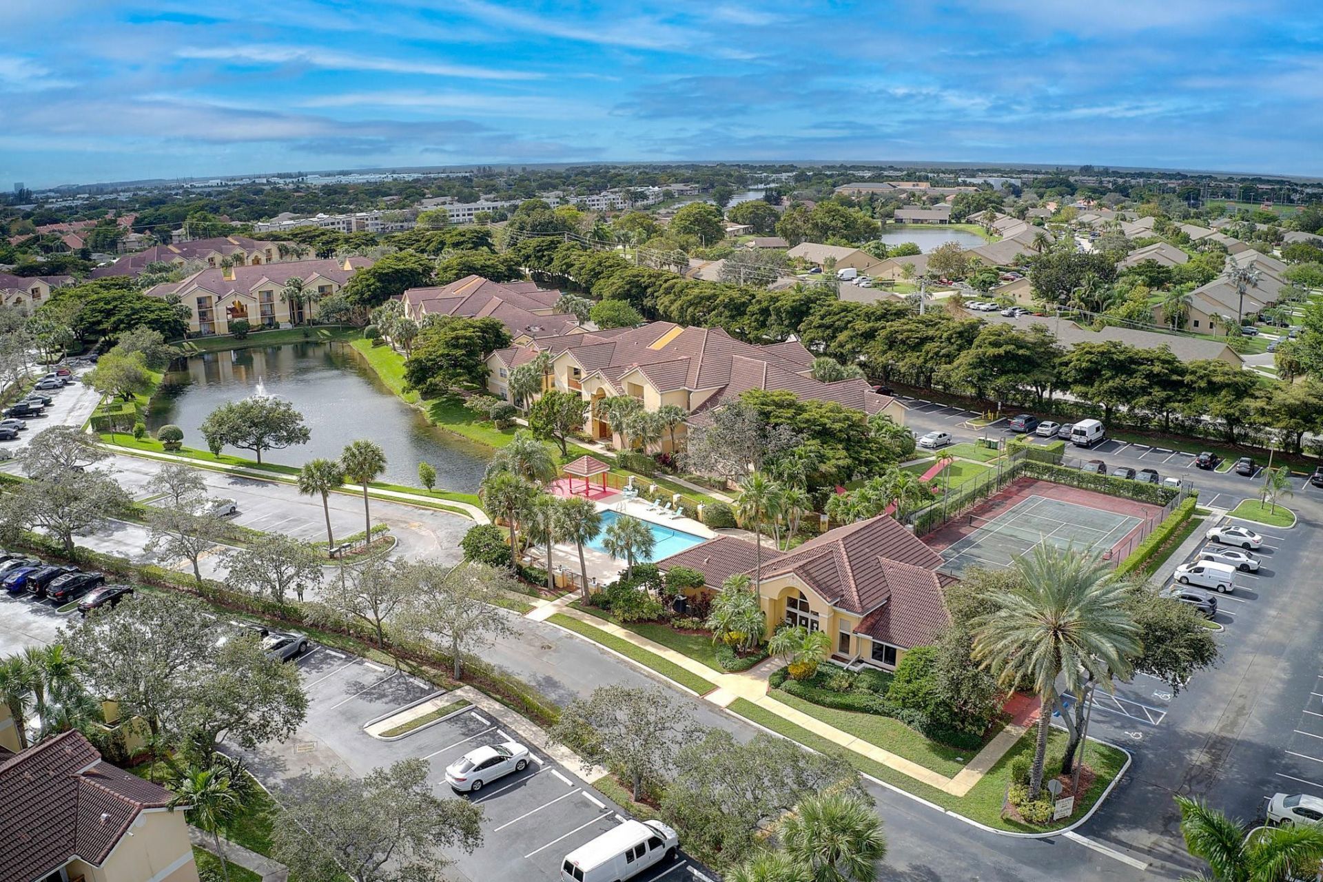 7640 Westwood Drive, Unit 411, Tamarac, FL 33321 Photo