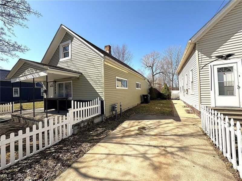 3328 W 61st Street, Cleveland, OH 44102 Photo 2