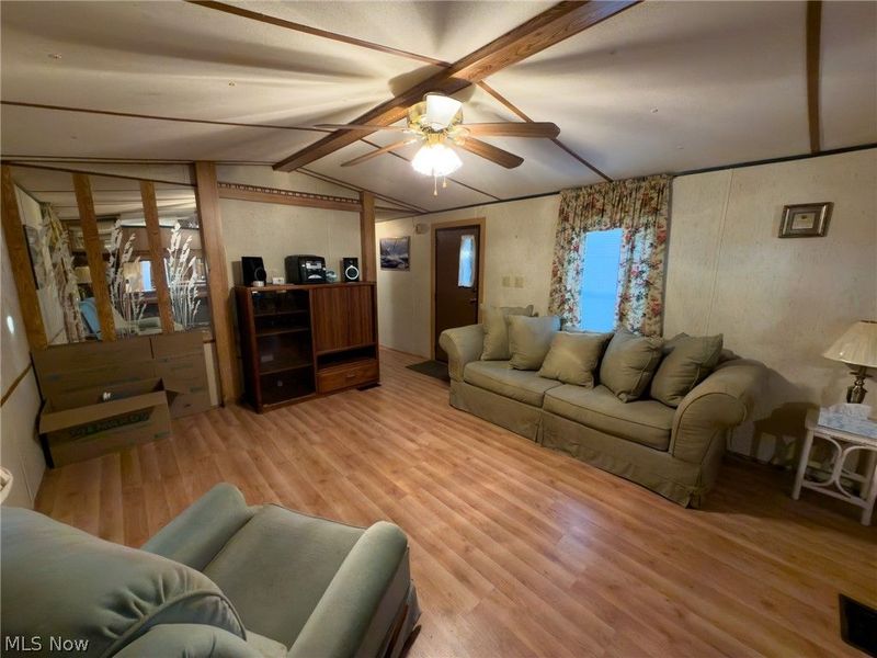 118 Driftwood Drive, Port Clinton, OH 43452 Photo 4