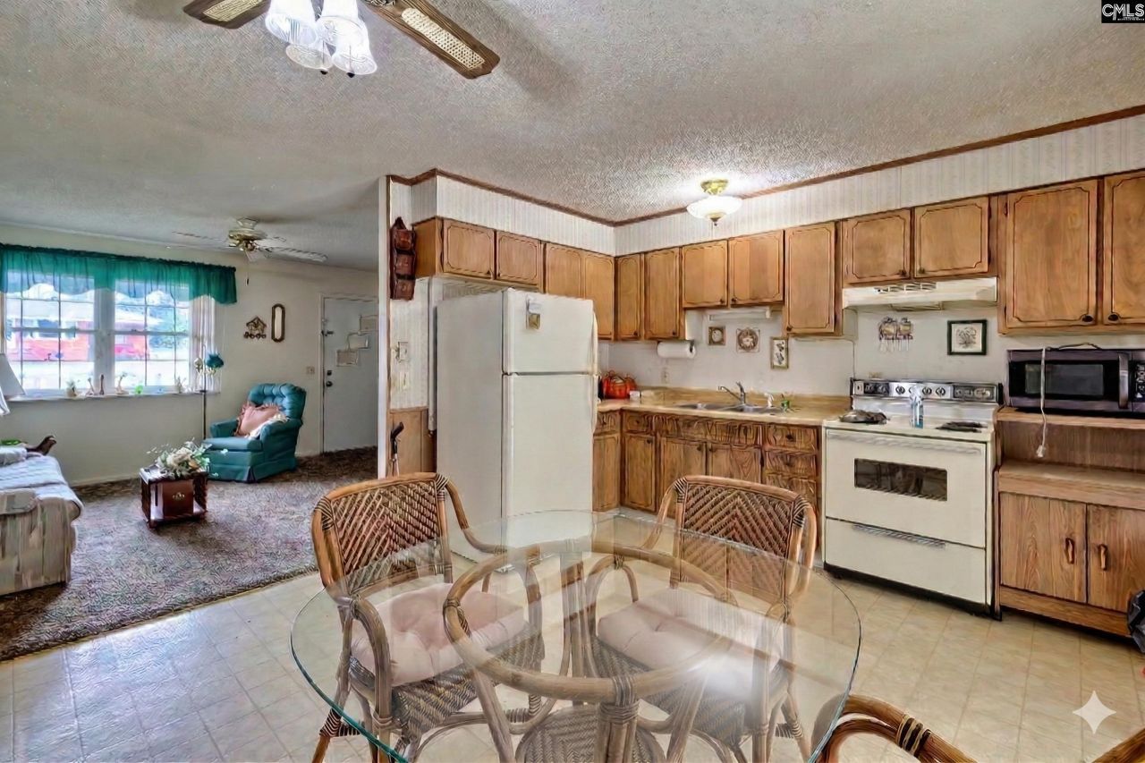 211 Woodvine Drive  Photo 11