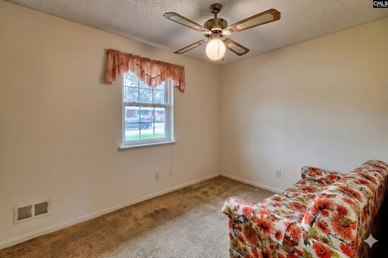 211 Woodvine Drive  Photo 12