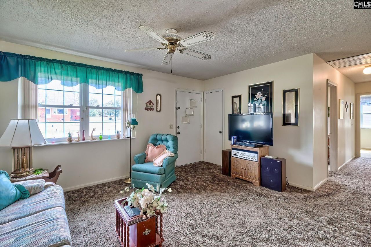 211 Woodvine Drive  Photo 7