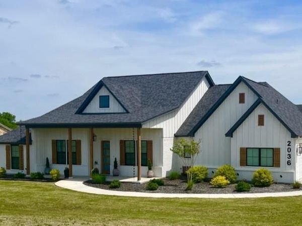 2036 Downslope Lane, Weatherford, TX 76087