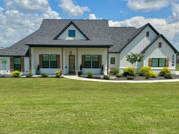 2036 Downslope Lane, Weatherford, TX 76087