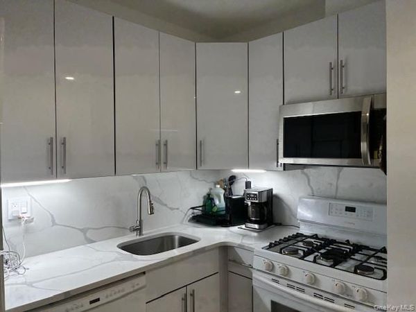 1250 North Avenue , Unit 106, New Rochelle, NY 10804