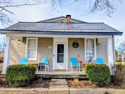 304 E 2ND ST Bainbridge, OH 45612