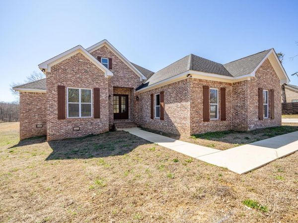 245 FULLEN LN , Savannah, TN 38372